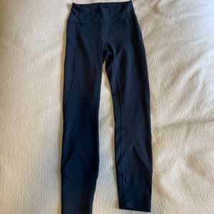 Lululemon In Movement tight - Navy size 4